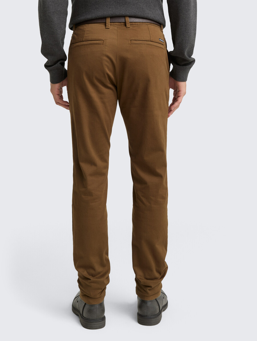tttravis slim chino con cintura