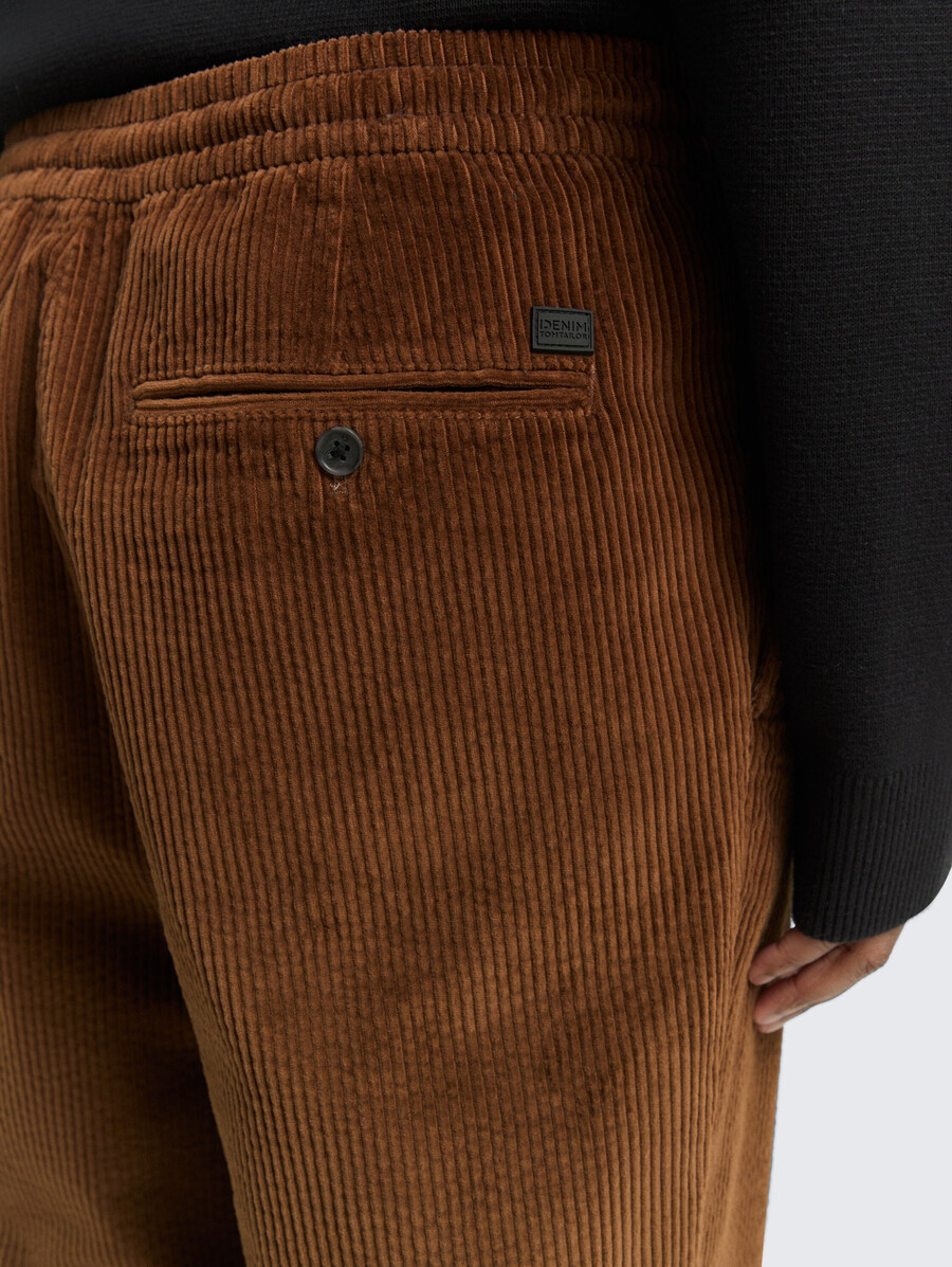 pantaloni chino ttrelaxed in velluto a coste