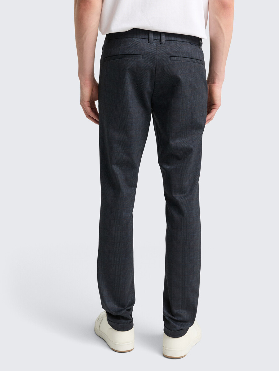 pantaloni chino tttravis slim realizzati in jersey piqué