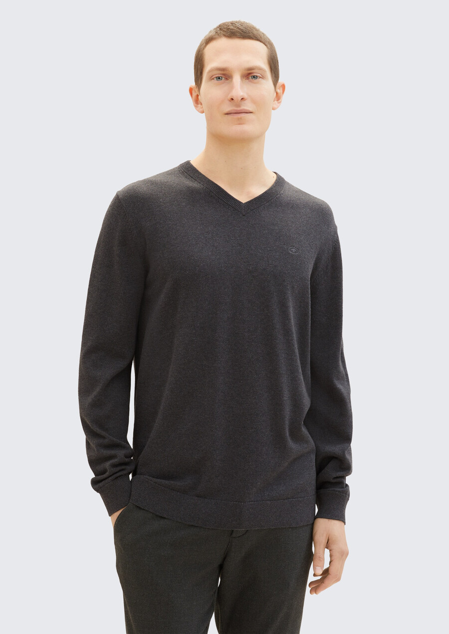 maglione lavorato a maglia con scollo a v