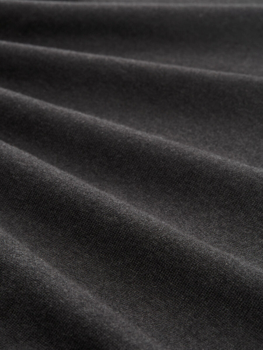 maglione lavorato a maglia con scollo a v