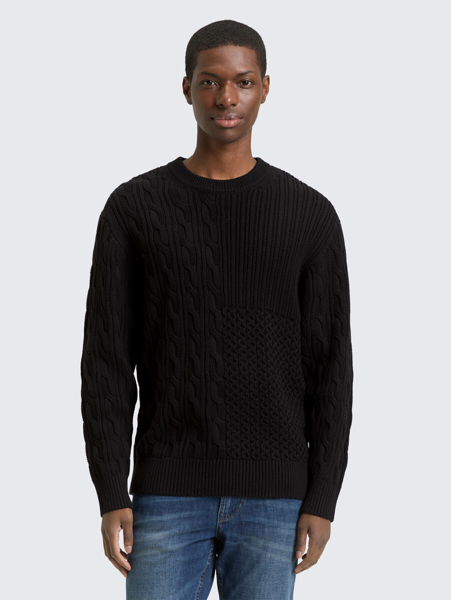 maglione lavorato a maglia con trecce rilassato