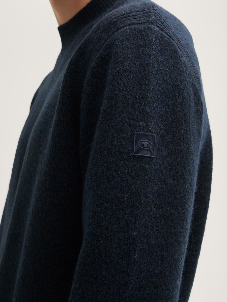 maglione lavorato a maglia con collo alto