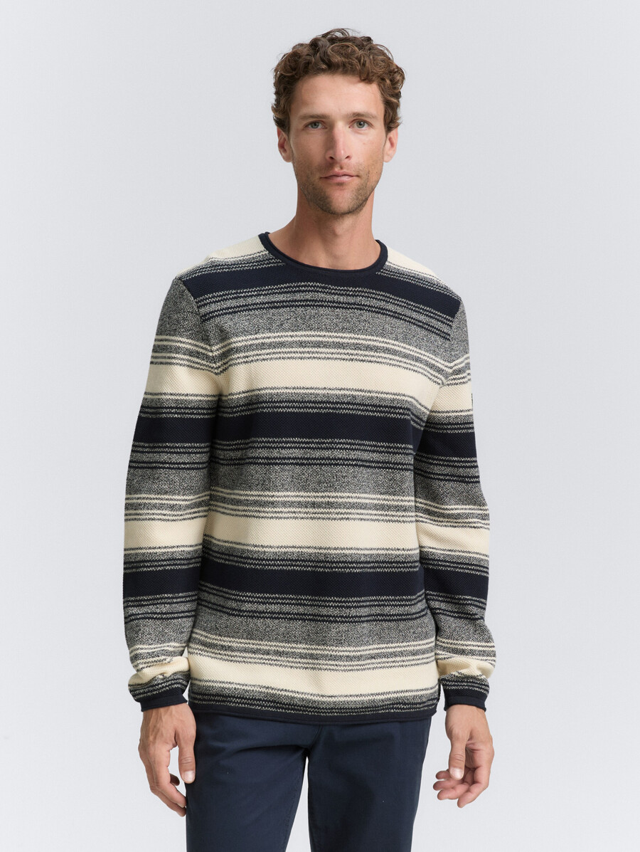 maglione lavorato a maglia con motivo a righe