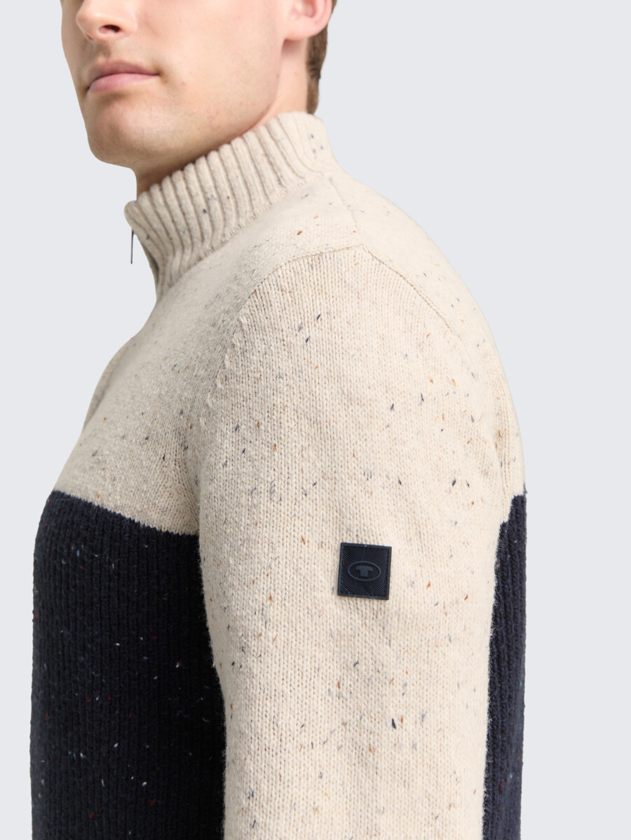 maglione lavorato a maglia troyer con texture miste