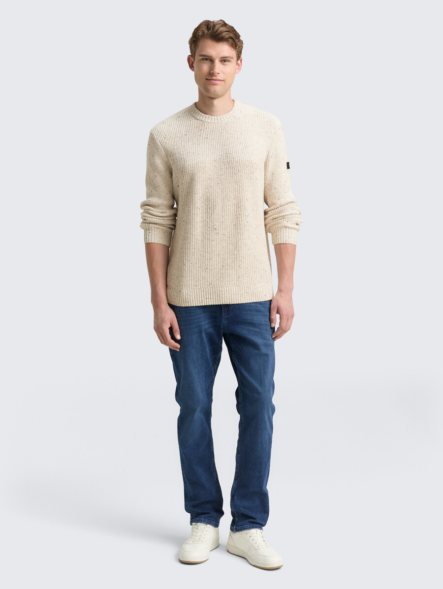 maglione lavorato a maglia con texture miste