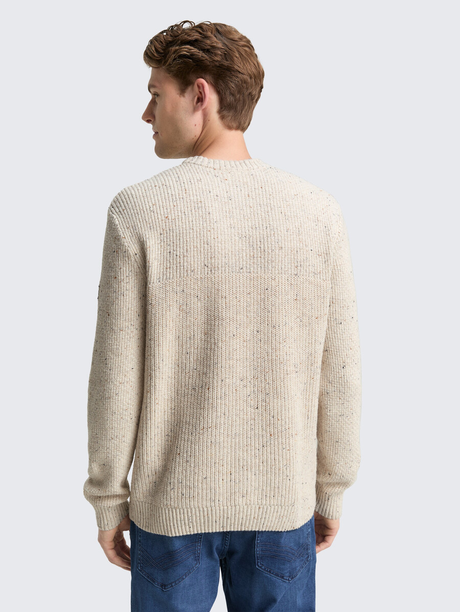 maglione lavorato a maglia con texture miste