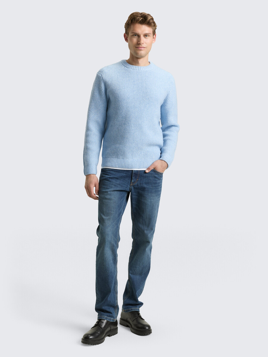 maglione lavorato a maglia con contenuto di lana