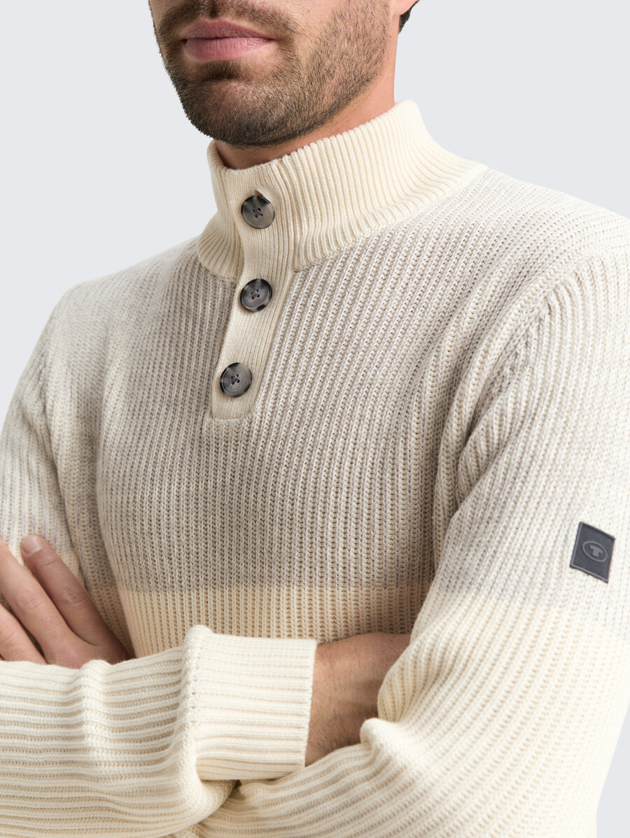maglione lavorato a maglia troyer con abbottonatura