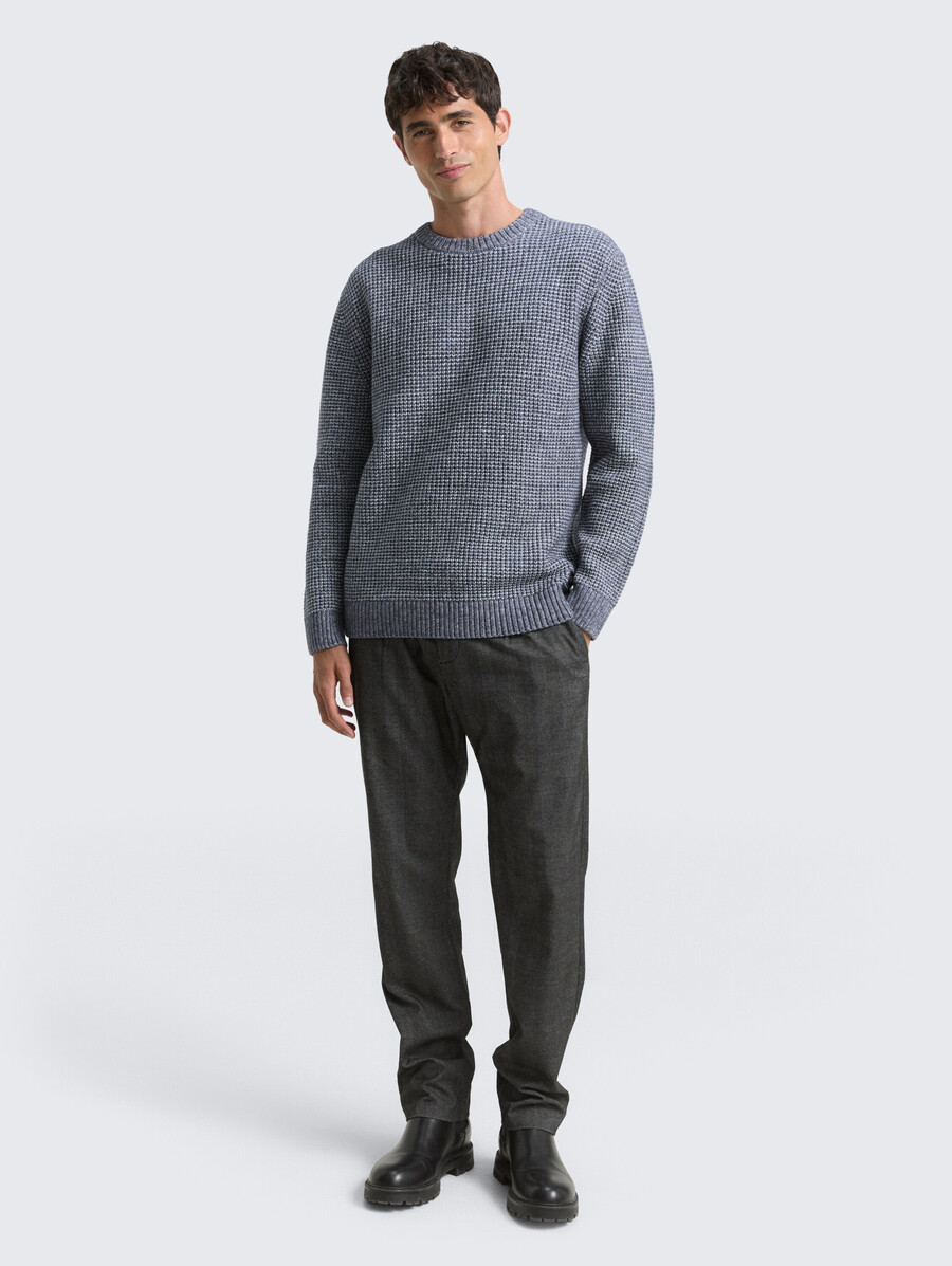 maglione lavorato a maglia con contenuto di lana