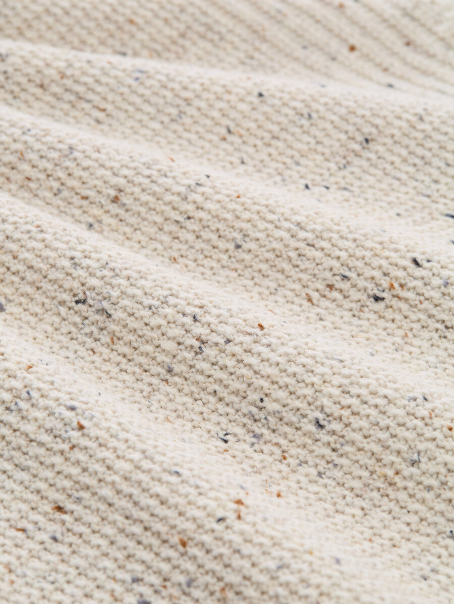 maglione lavorato a maglia con texture miste