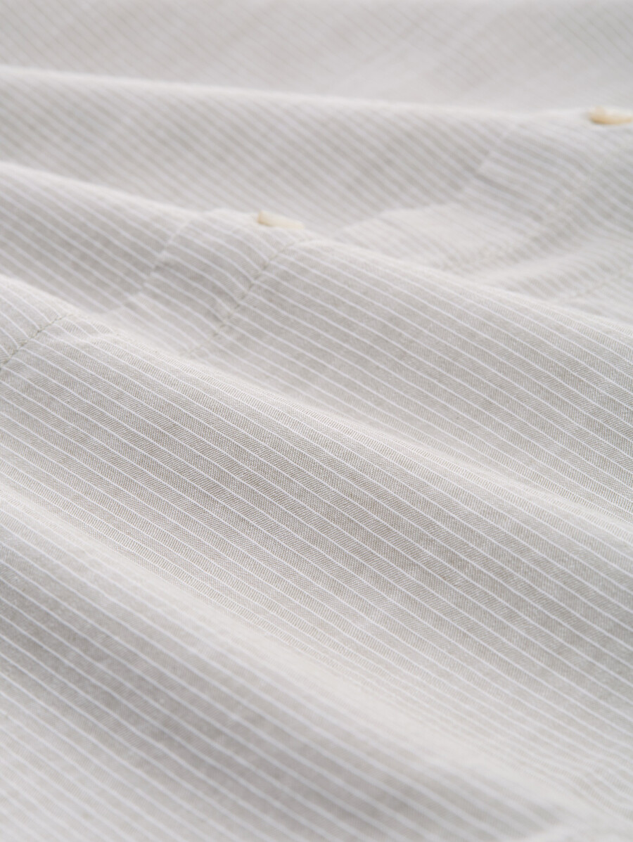 camicia basic fit con colletto alla coreana