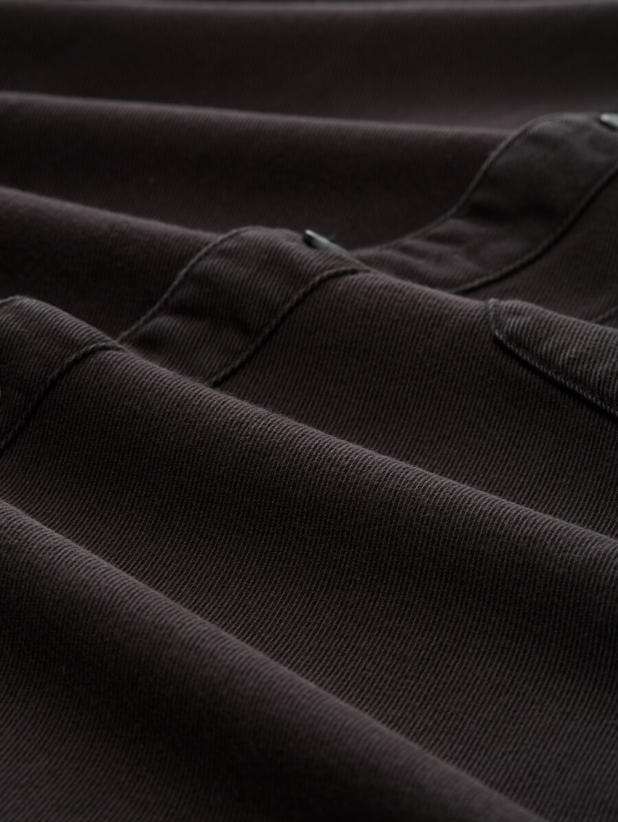 camicia dalla vestibilità comoda con taschino sul petto