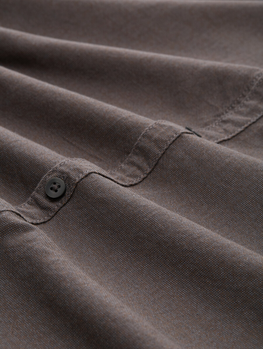camicia vestibilità regolare con taschino sul petto