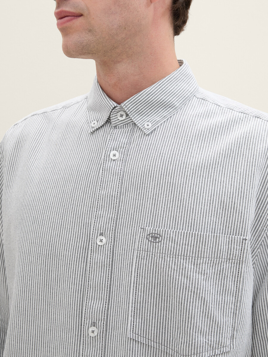 camicia vestibilità regolare con taschino sul petto