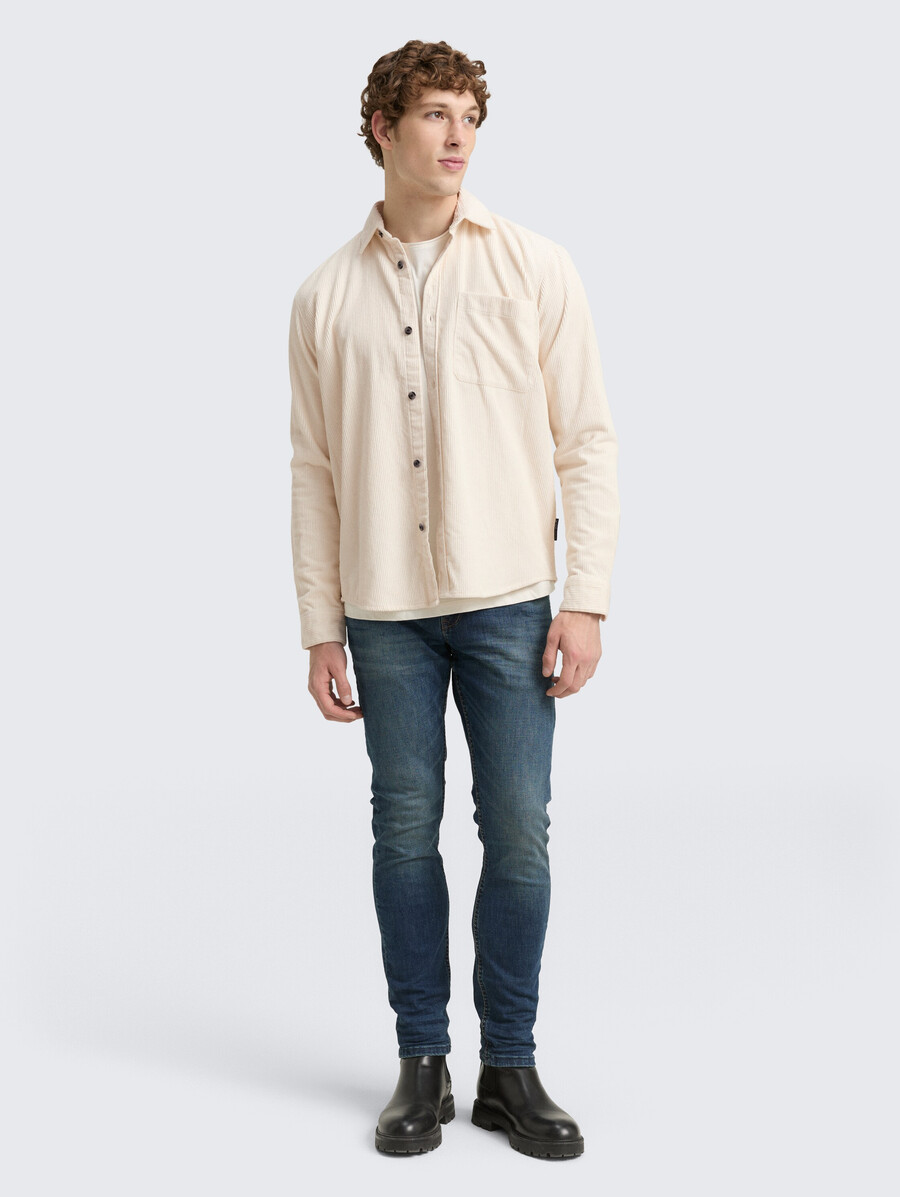 camicia in velluto a coste dalla vestibilità comoda con taschino sul petto