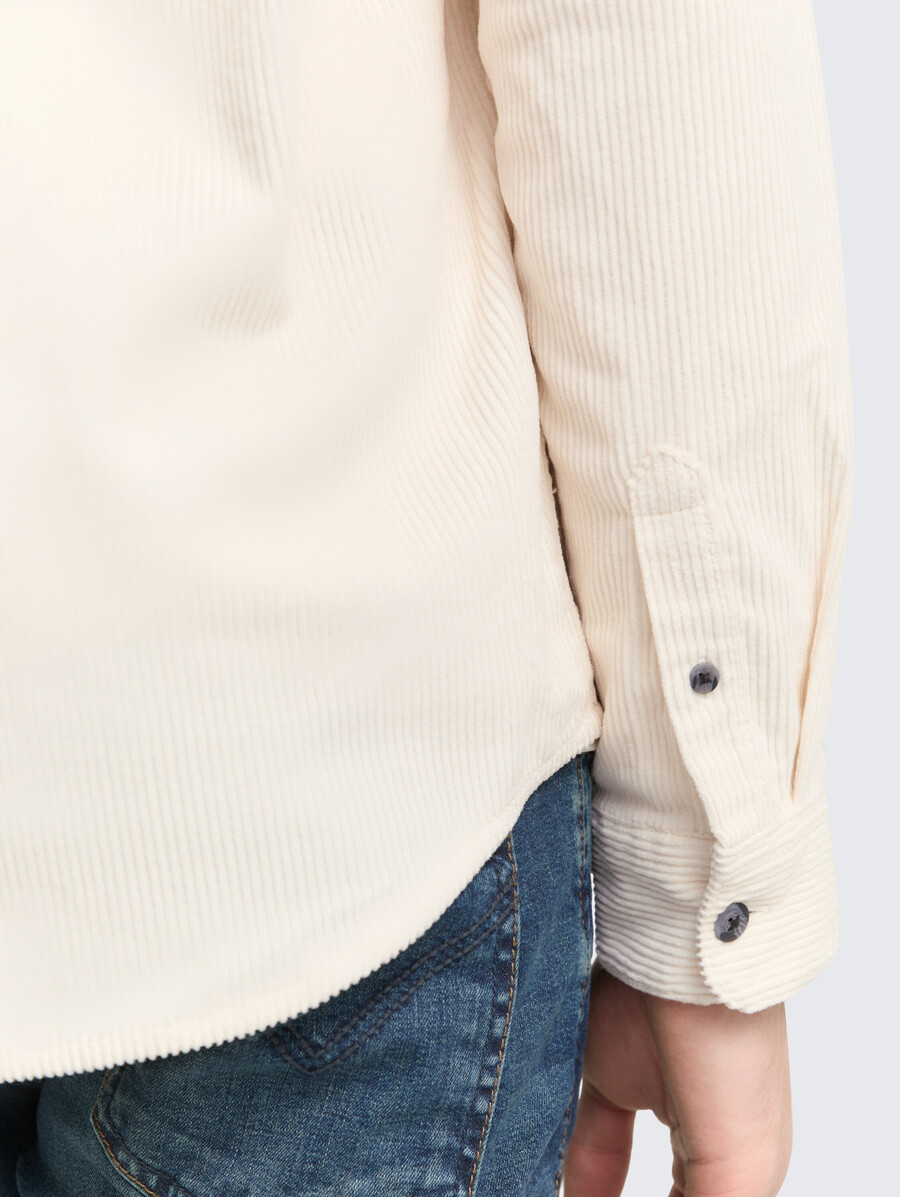 camicia in velluto a coste dalla vestibilità comoda con taschino sul petto