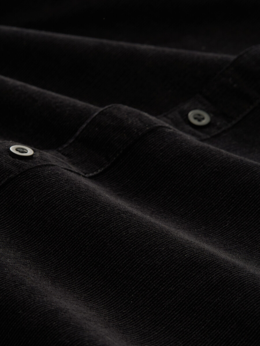 camicia in velluto a coste dalla vestibilità basica