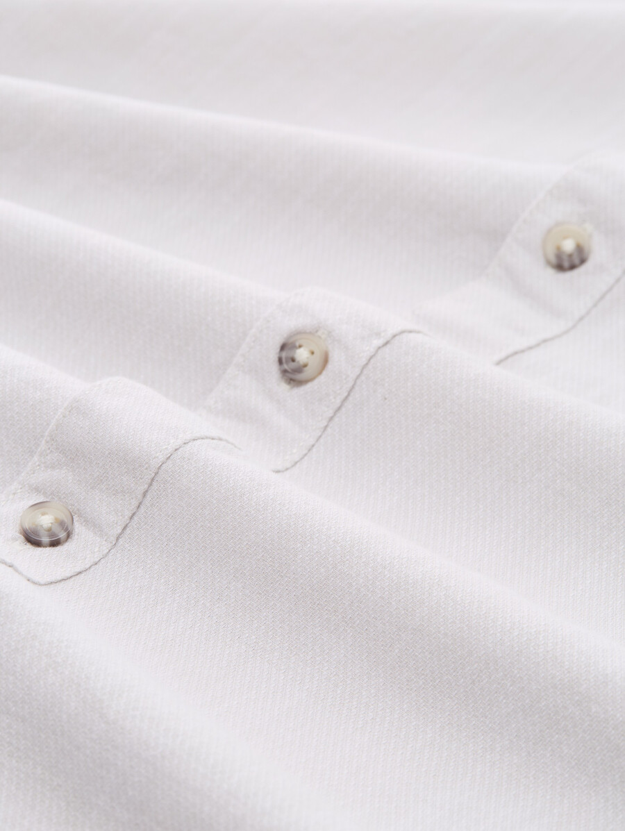 camicia vestibilità regolare con taschino sul petto
