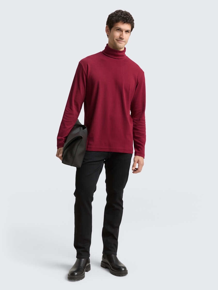 maglia a collo alto basic