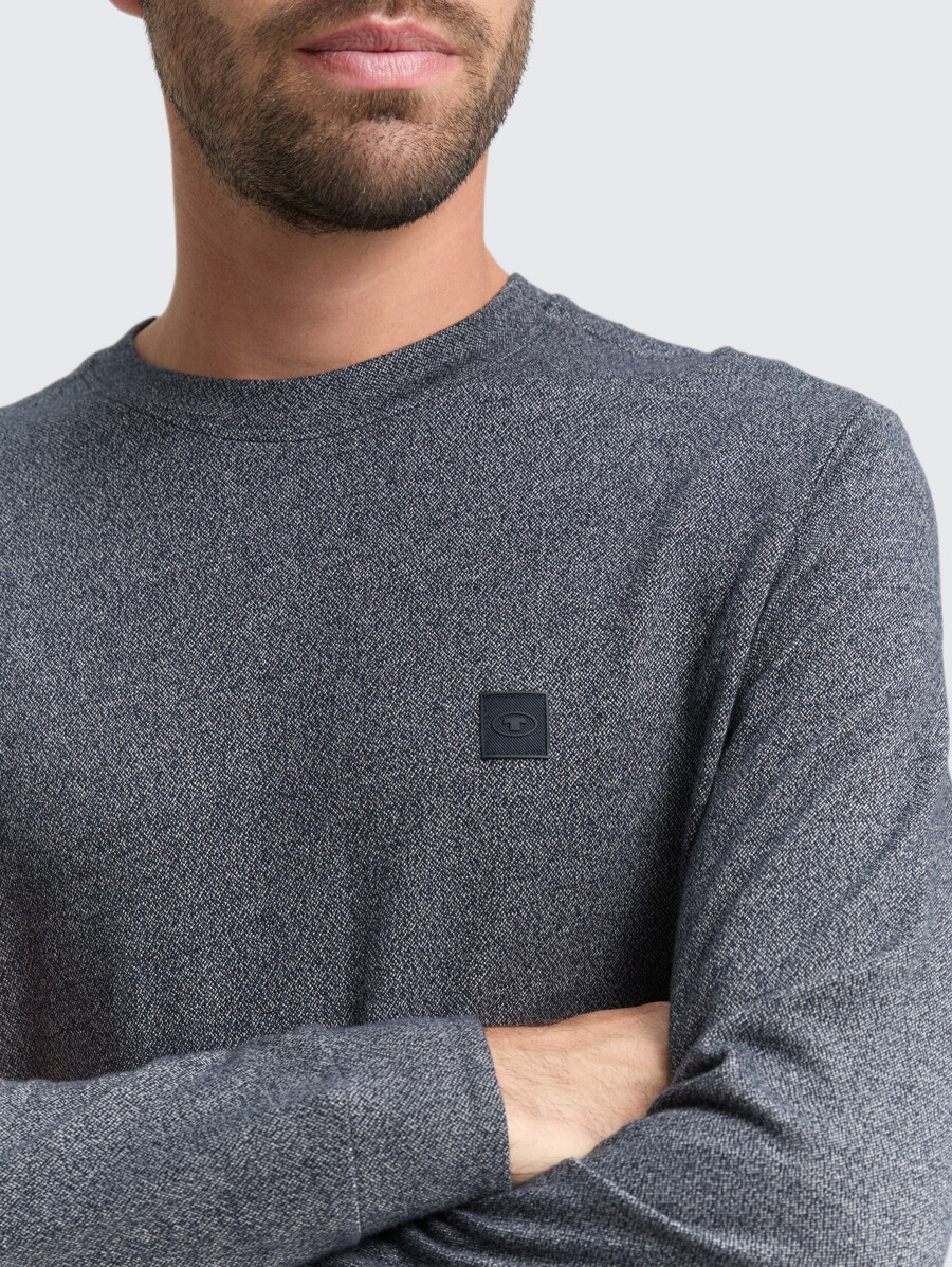 maglietta a maniche lunghe con stemma con logo