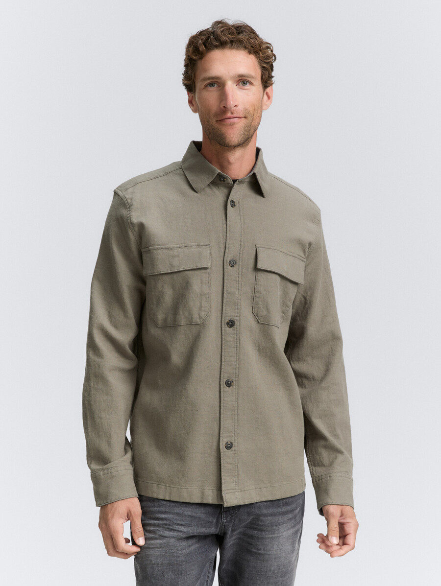 camicia overshirt con tasche sul petto