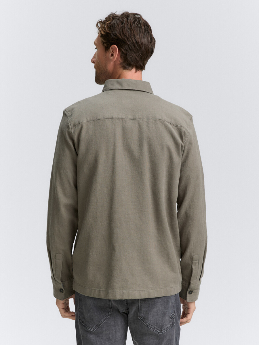 camicia overshirt con tasche sul petto