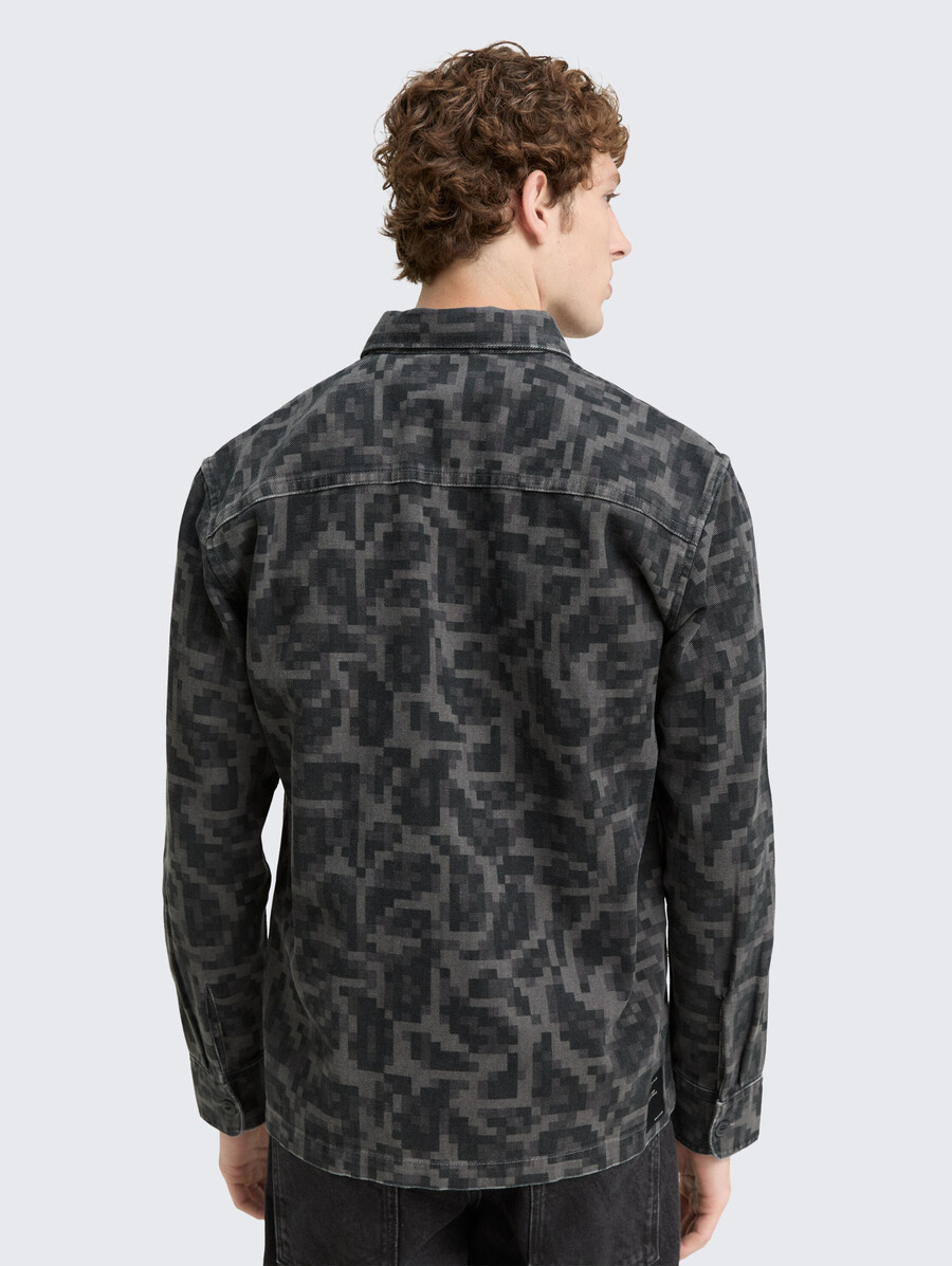 camicia con taschino sul petto