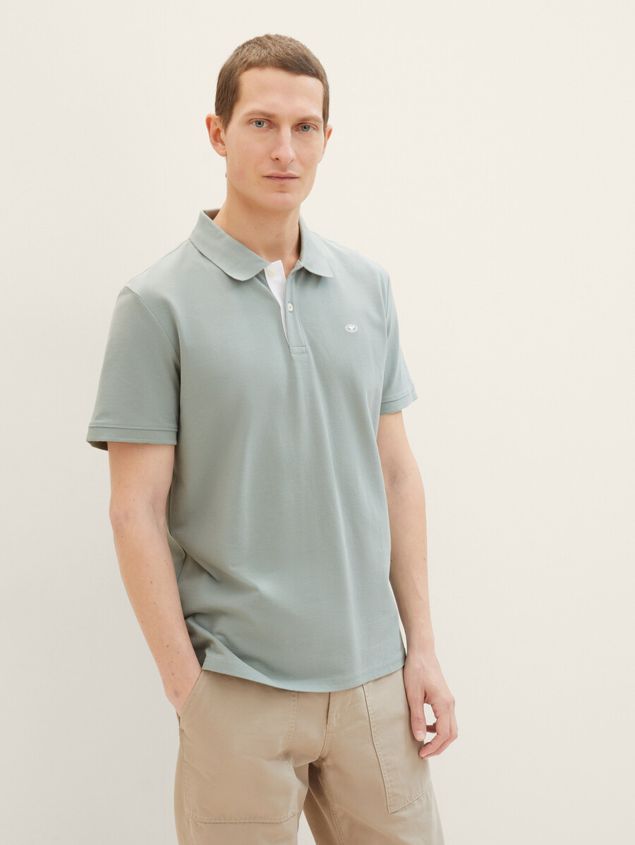 polo in piqué con logo ricamato
