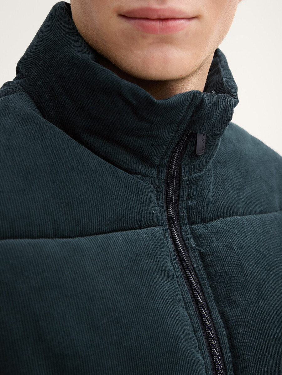 gilet imbottito in velluto a coste dalla vestibilità comoda