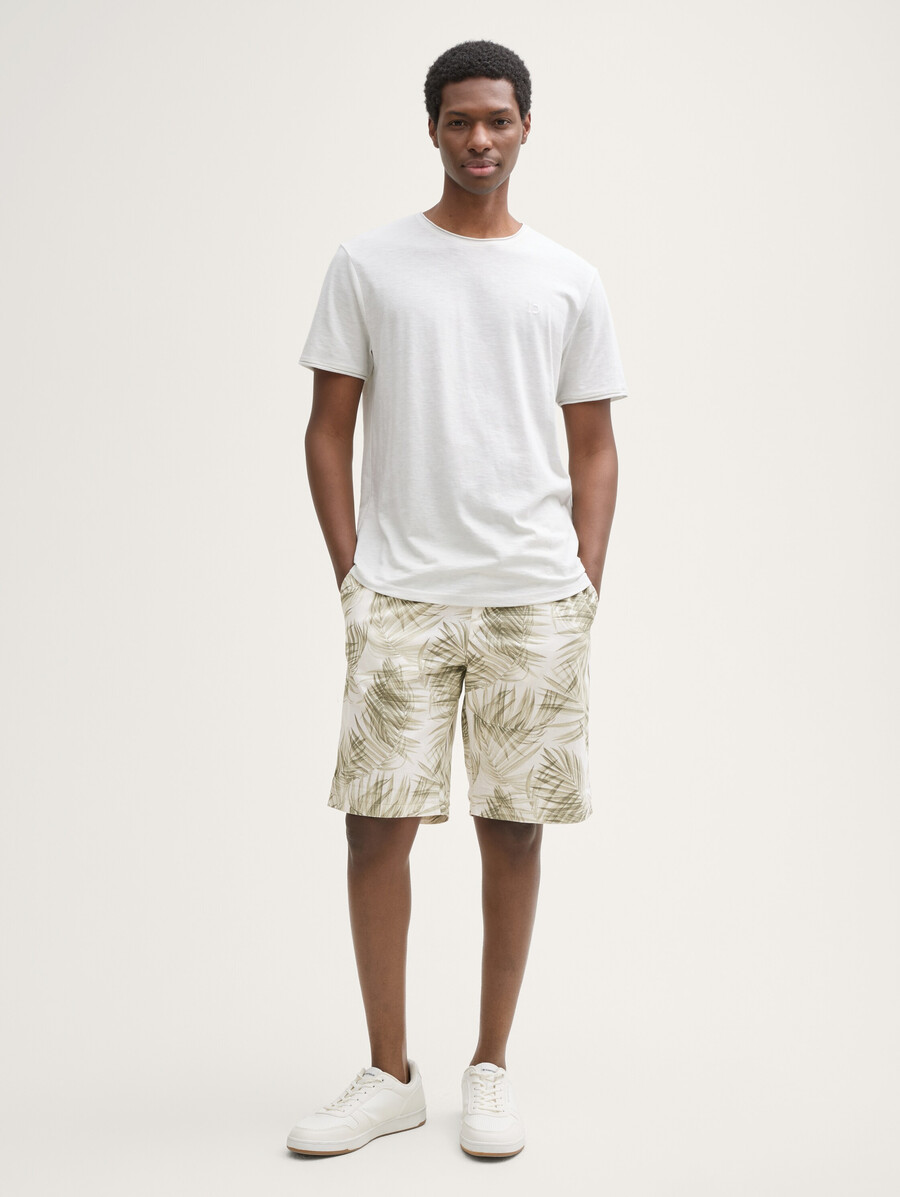 pantaloncini comodi con contenuto di lino