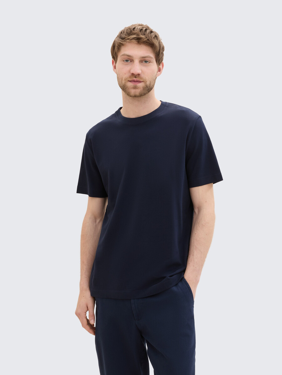 t-shirt con texture piqué
