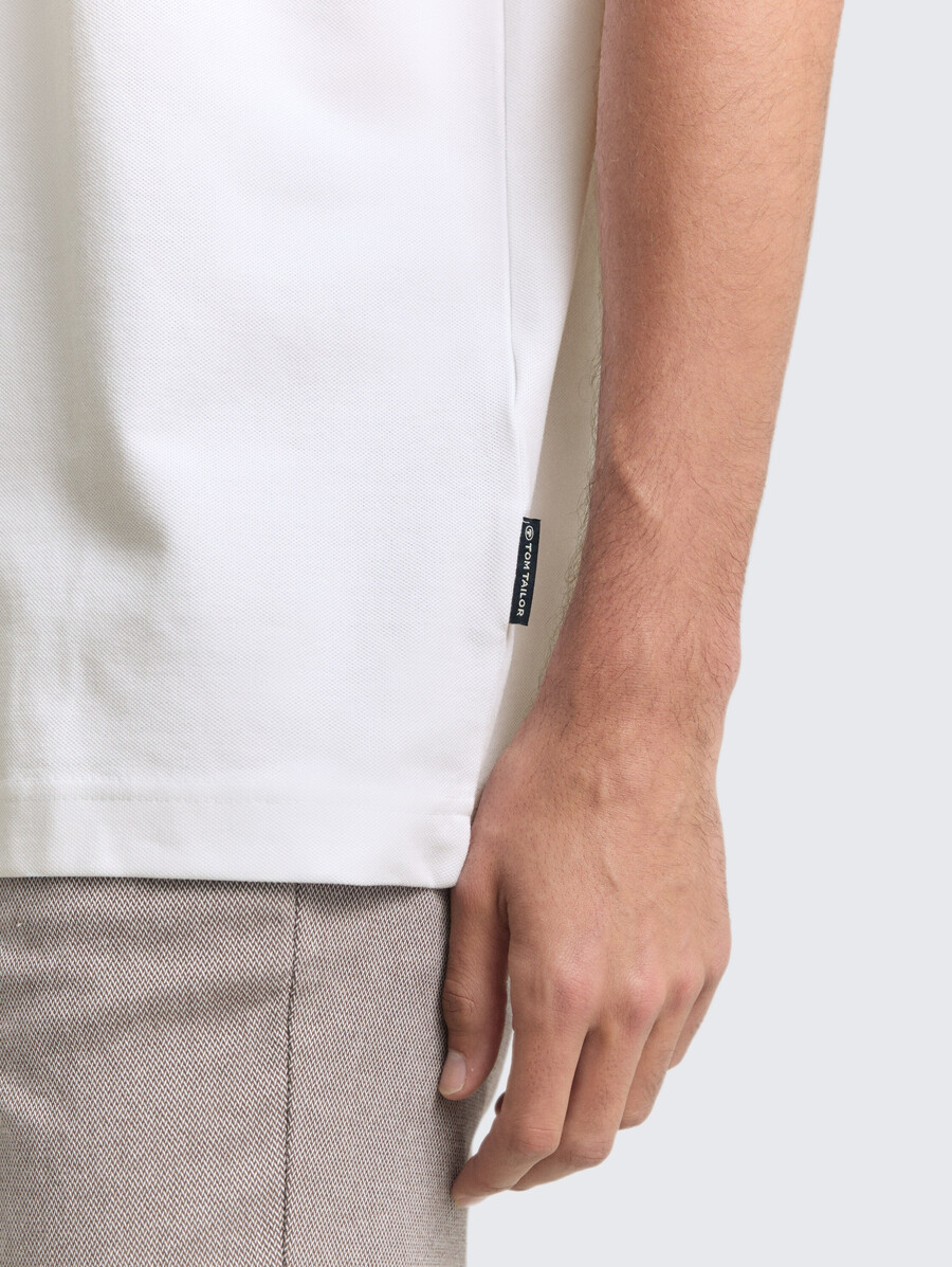 t-shirt con texture piqué
