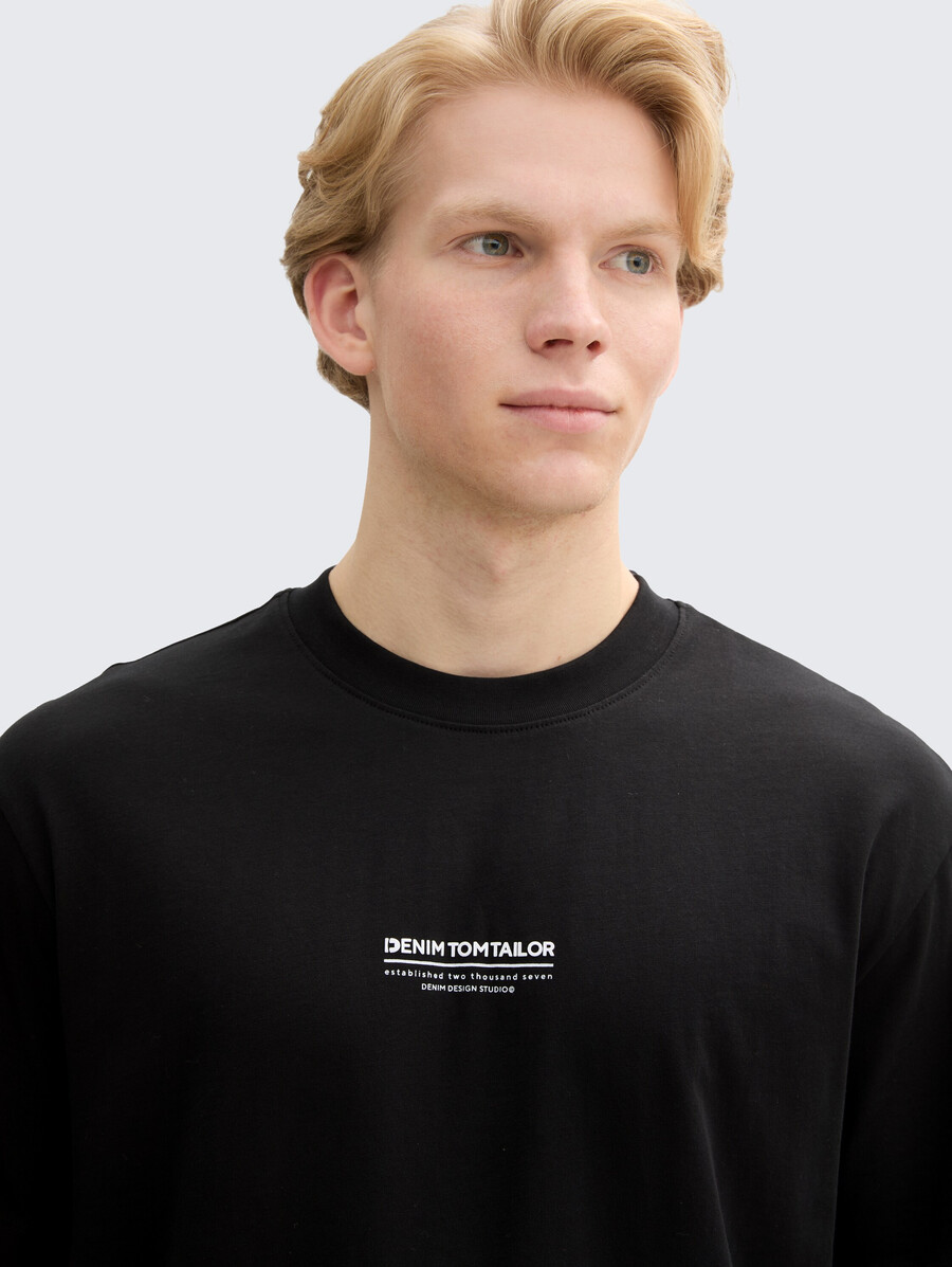 t-shirt in cotone dalla vestibilità comoda