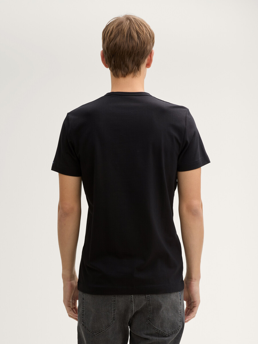t-shirt slim fit elasticizzata