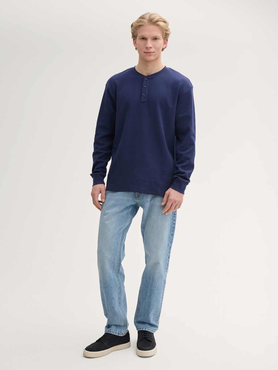 camicia henley a maniche lunghe dalla vestibilità rilassata