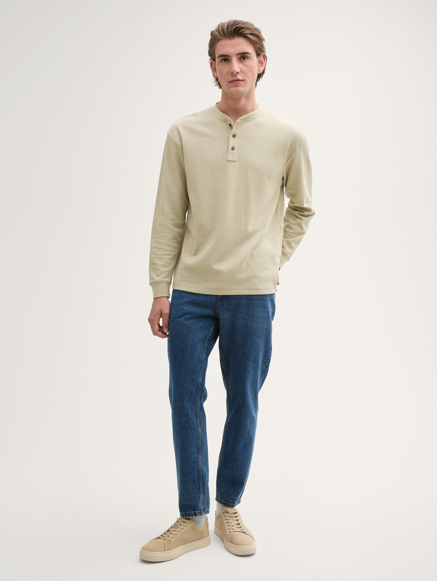camicia henley a maniche lunghe dalla vestibilità rilassata