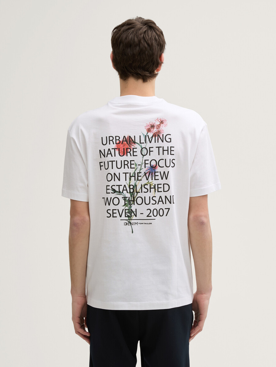 t-shirt dalla vestibilità comoda con stampa sul retro