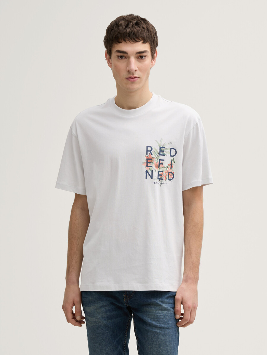 t-shirt dalla vestibilità comoda con stampa sul retro