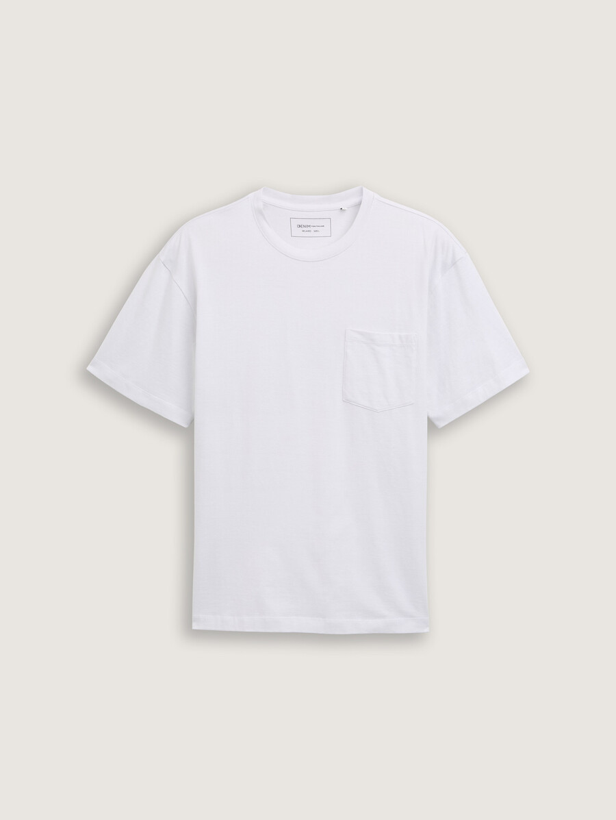 t-shirt dalla vestibilità comoda con taschino sul petto