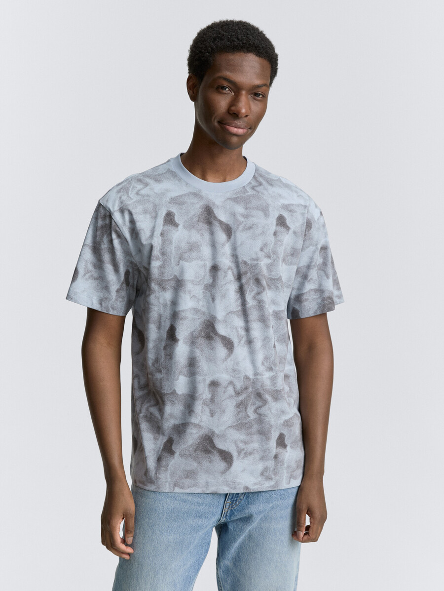 t-shirt dalla vestibilità comoda con stampa all-over