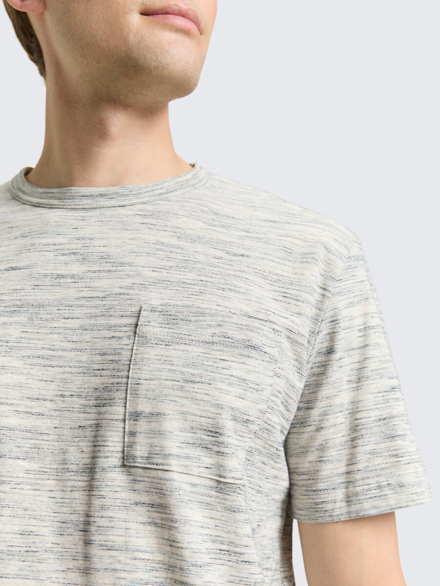 t-shirt in look mélange con taschino sul petto
